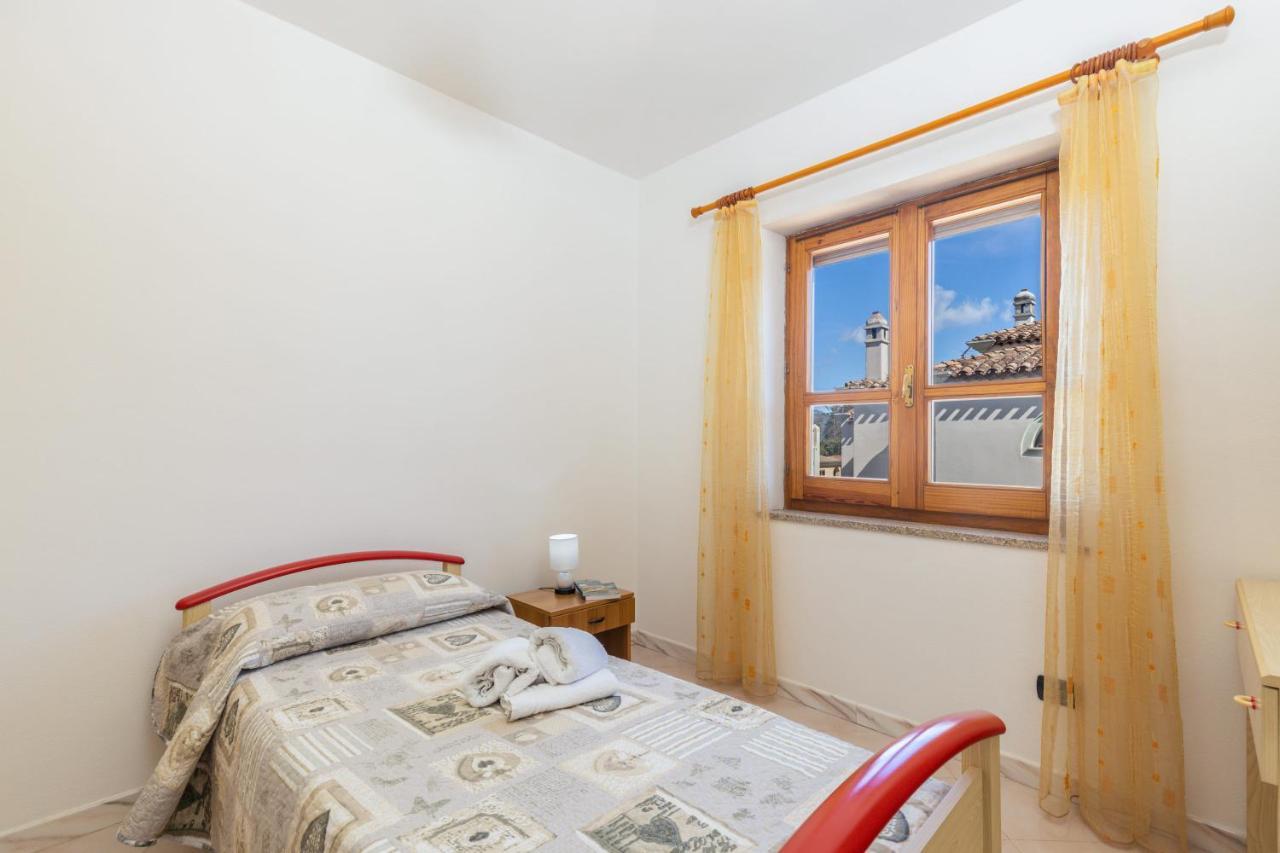Casa A Due Passi Dal Mare Àrbatax Exterior foto